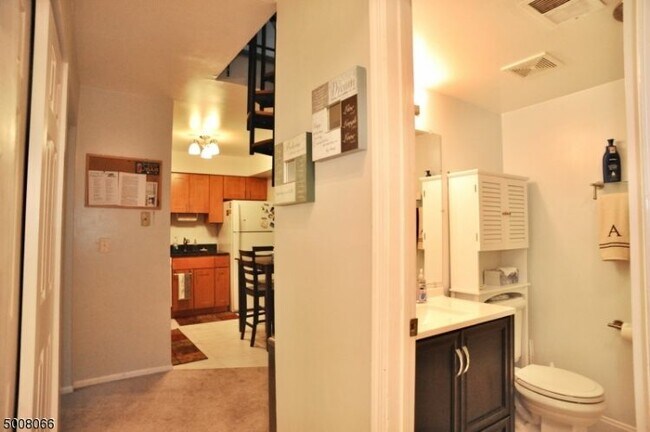 Building Photo - 3320 Richmond Ct