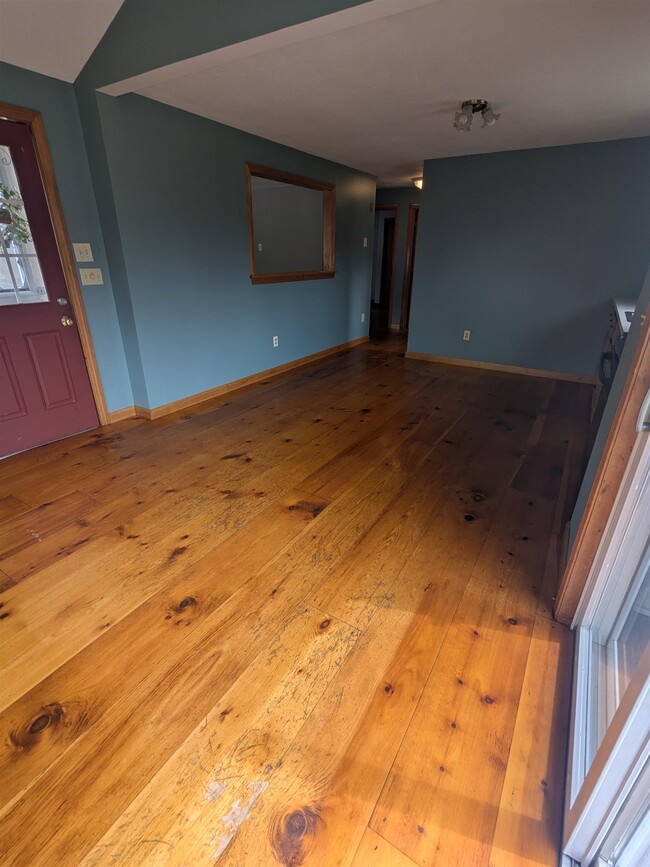 Building Photo - 117 Sherburne Rd