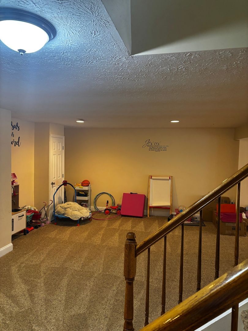 Building Photo - 420 Patriots Way