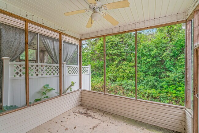 Building Photo - 10810 Carpenter Run Ln