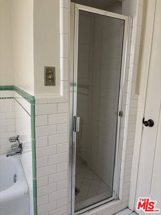 Building Photo - 351 N Gardner St