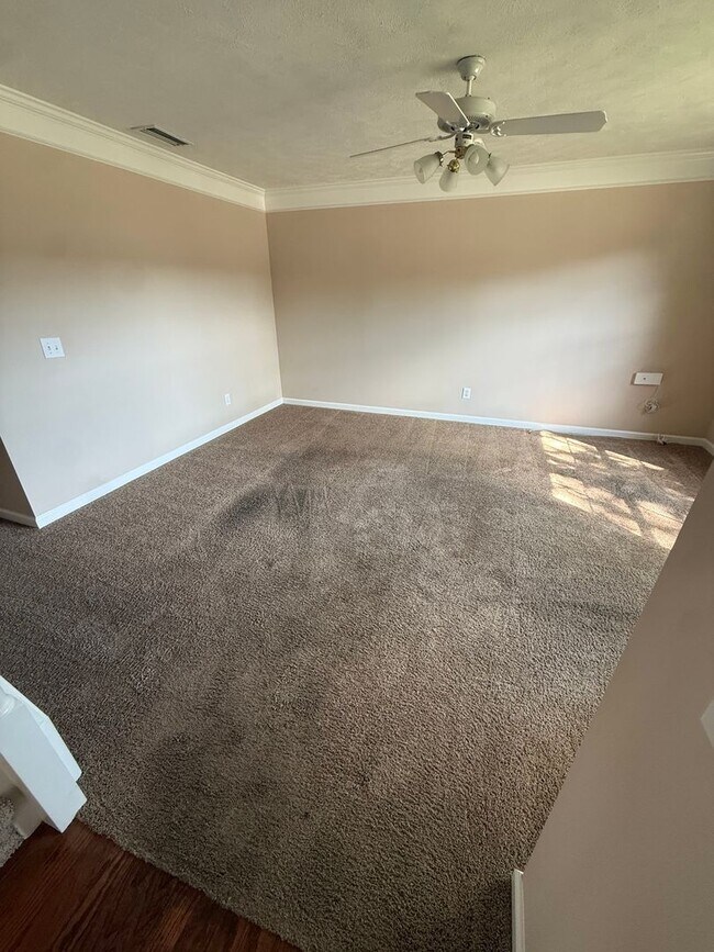 Building Photo - Convenient Murfreesboro Living – 3 Bed, 2 Bath with 2-Car Garage