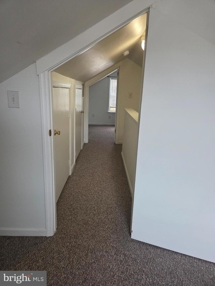 Building Photo - 180 N Main St