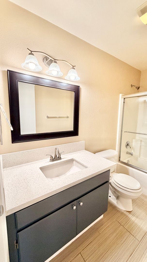 Building Photo - Bright & Lovely Two Story Townhome in the VistaMonte at San Luis Rey HOA Community of Oceanside!