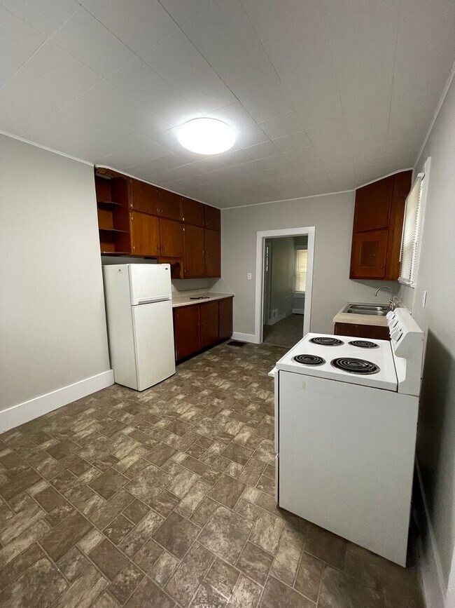 Building Photo - 1428 Grove St