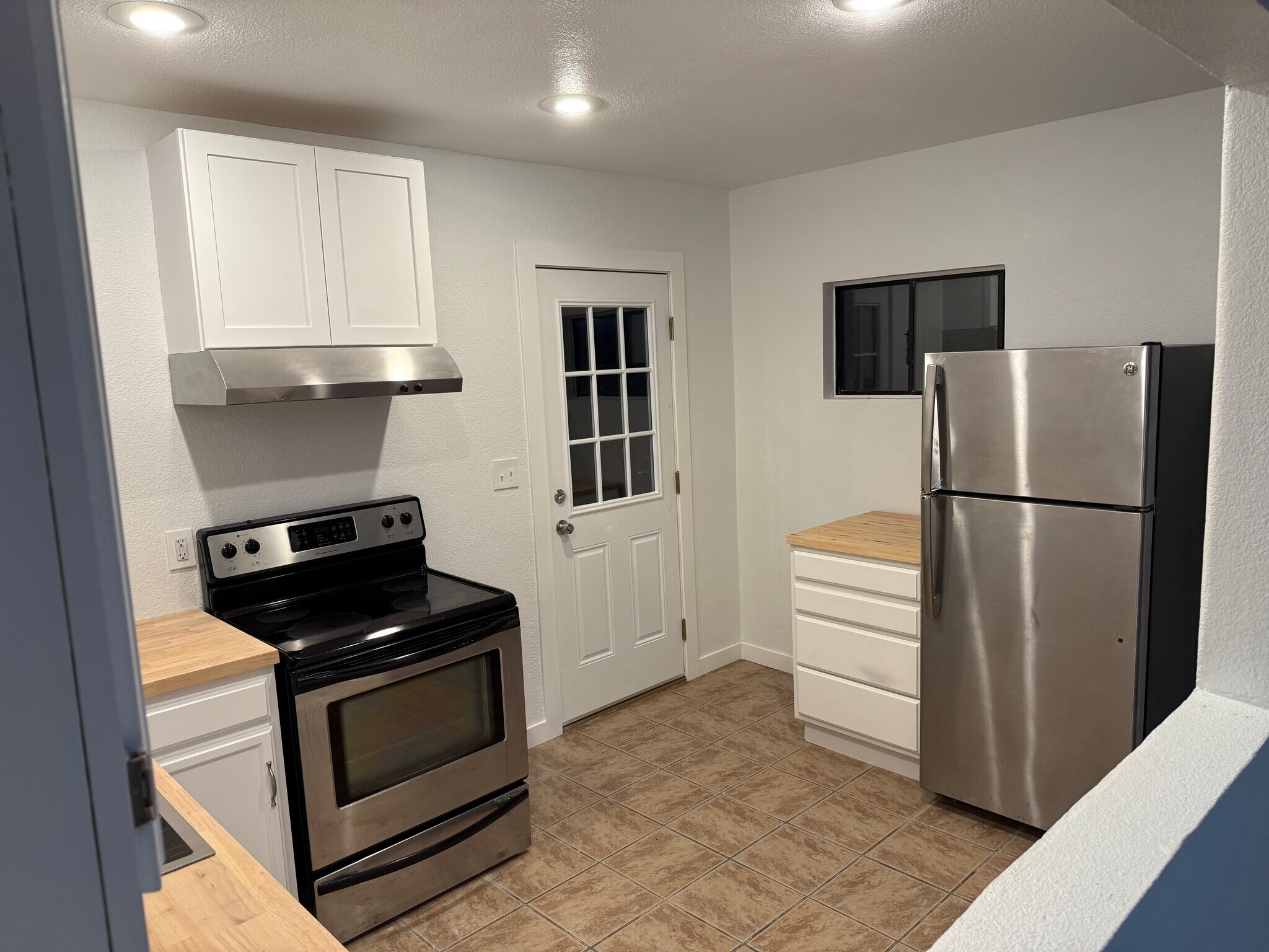 Building Photo - 1373 Real Way Ln