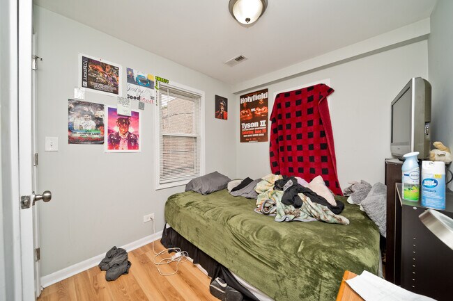 Building Photo - 1431 W Flournoy St