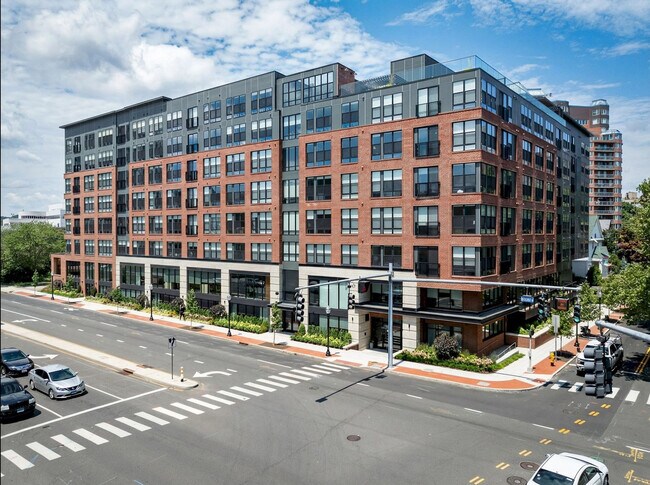 Building Photo - 150 Broad St