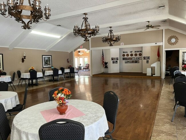 Building Photo - 201 S Greenfield Rd