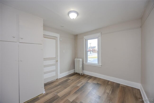 Building Photo - 2253 Niagara St