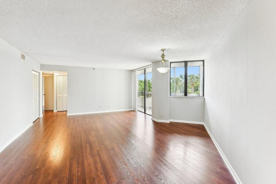 Building Photo - 6463 La Costa Dr