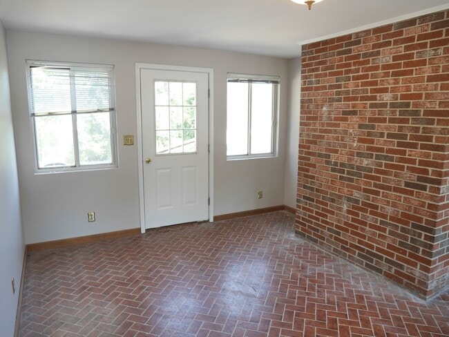 Building Photo - Your Next Home Awaits! Single Family Home ...