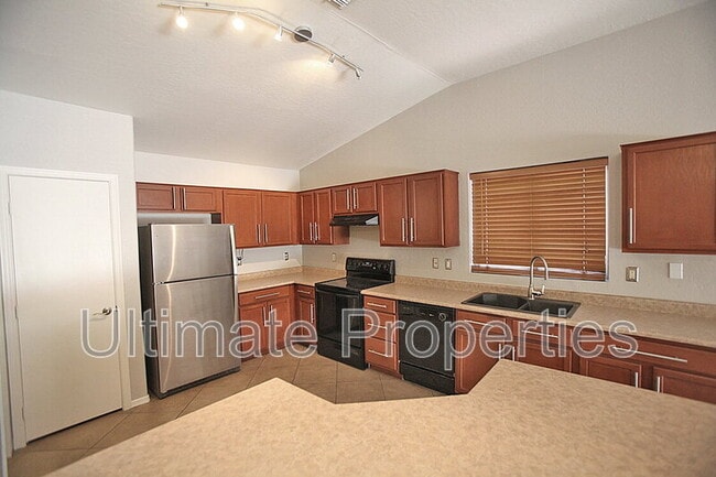 Building Photo - 15710 N 34th St