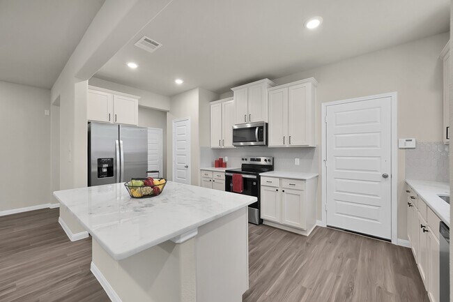 Building Photo - 3346 Torrey Pines Dr