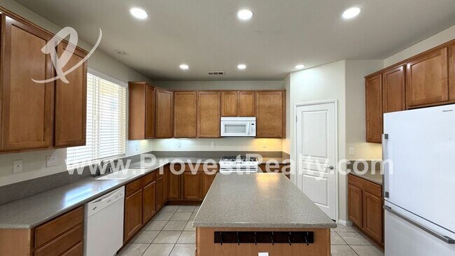 Building Photo - 15847 Barrel Cactus Ln