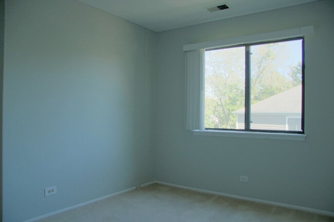 Building Photo - 299 Pembridge Ln