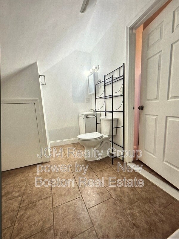 Building Photo - 61 Crescent Ave