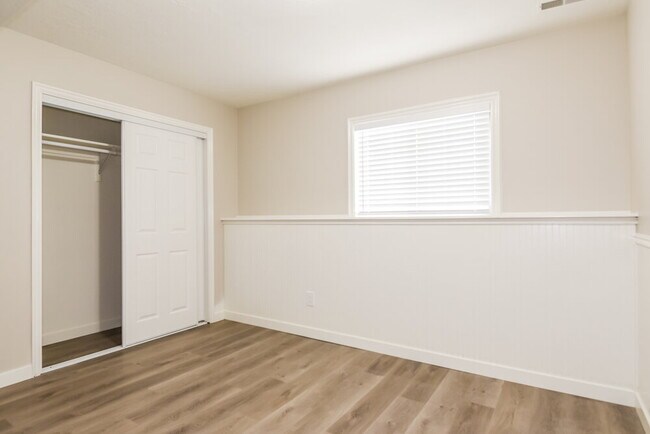 Building Photo - 2985 W 5750 S