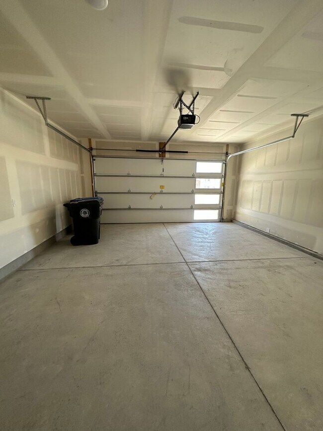 Building Photo - BEAUTIFUL NEW CONSTRUCTION! 3 BEDROOM, 2 B...