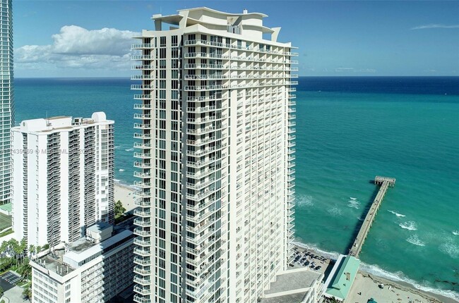 Building Photo - 16699 Collins Ave