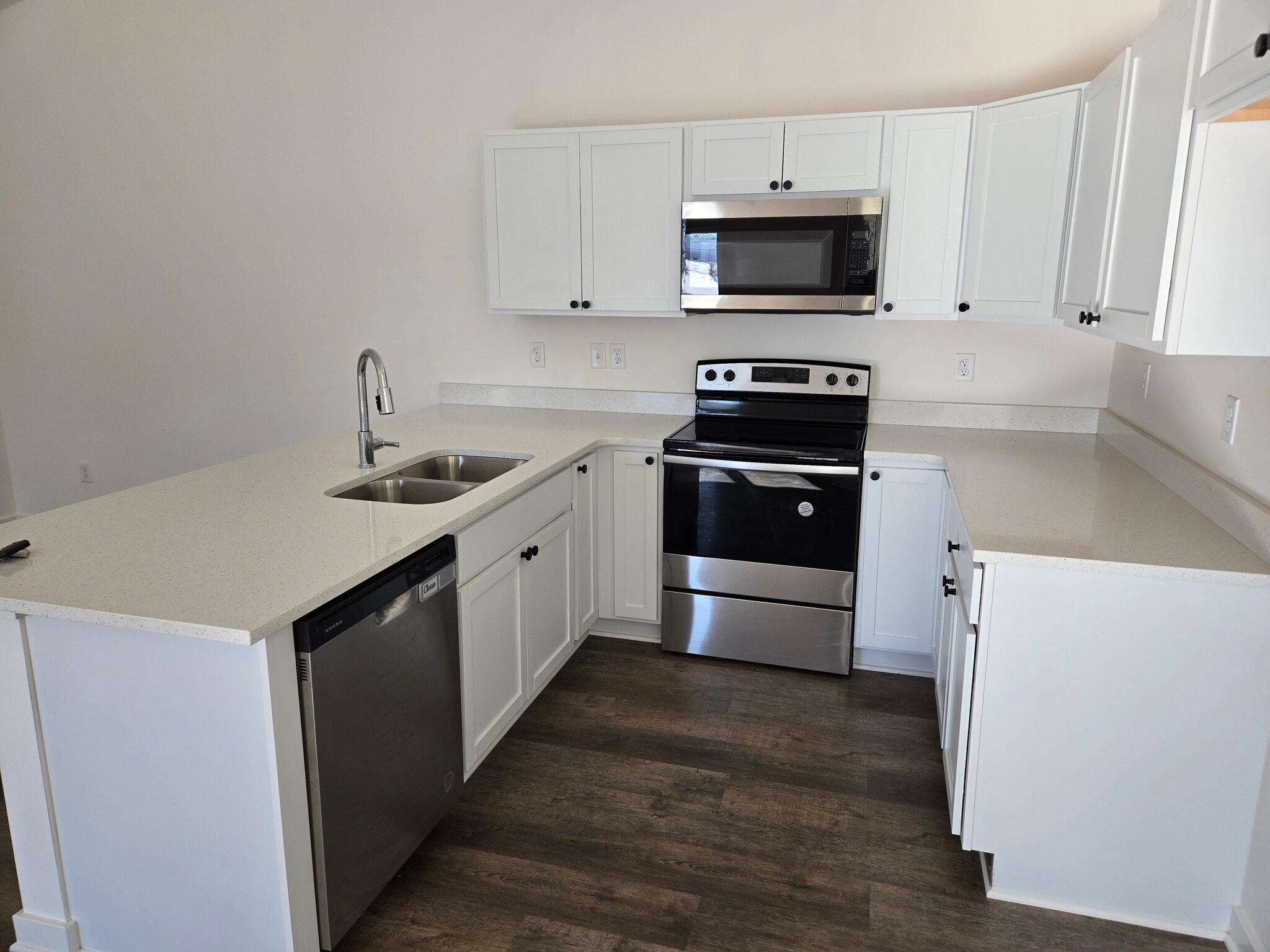 Building Photo - 5278 Pinecrest Ct N