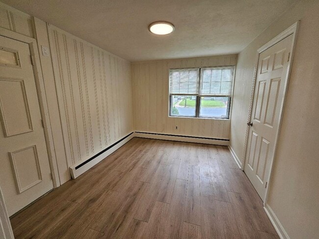 Building Photo - 1656 Pennington Rd