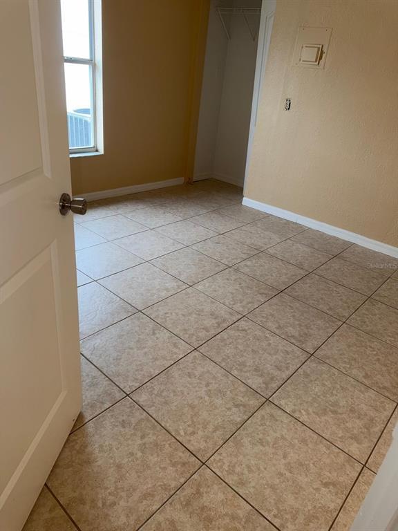 Building Photo - 8 Sawfish Ct