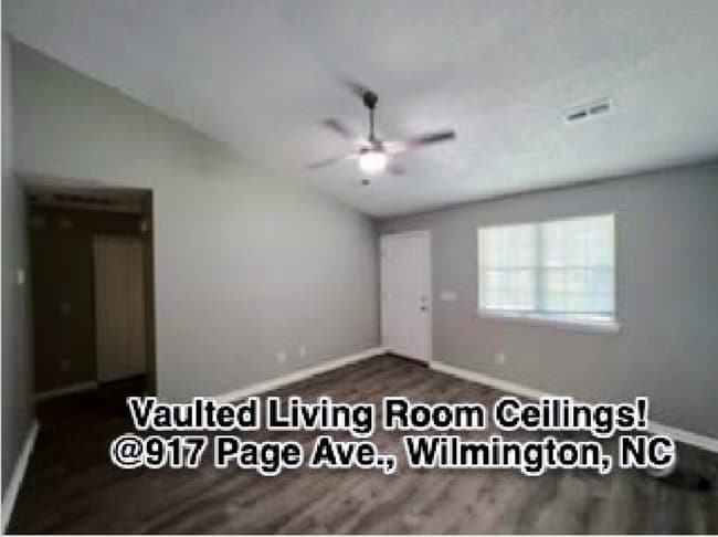 Building Photo - Sleek and Stylish Renovated 3 Bedroom, 2 full bath cottage home in Mid-town! Only $1750/mo.!!
