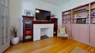 Building Photo - Extra Large Lakeview One Bedroom Includes ...