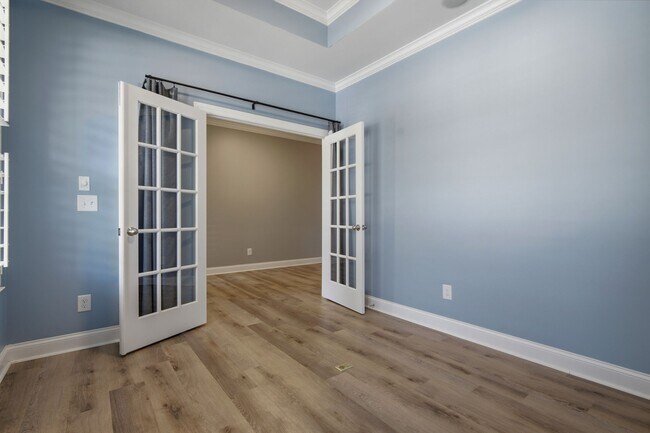 Building Photo - 5036 Winslow Dr