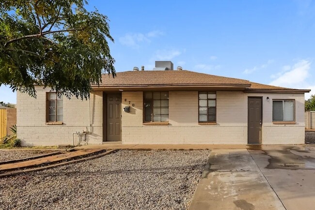 Primary Photo - 672 E Buffalo St