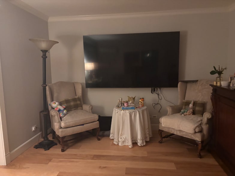 Building Photo - 701 N Rengstorff Ave