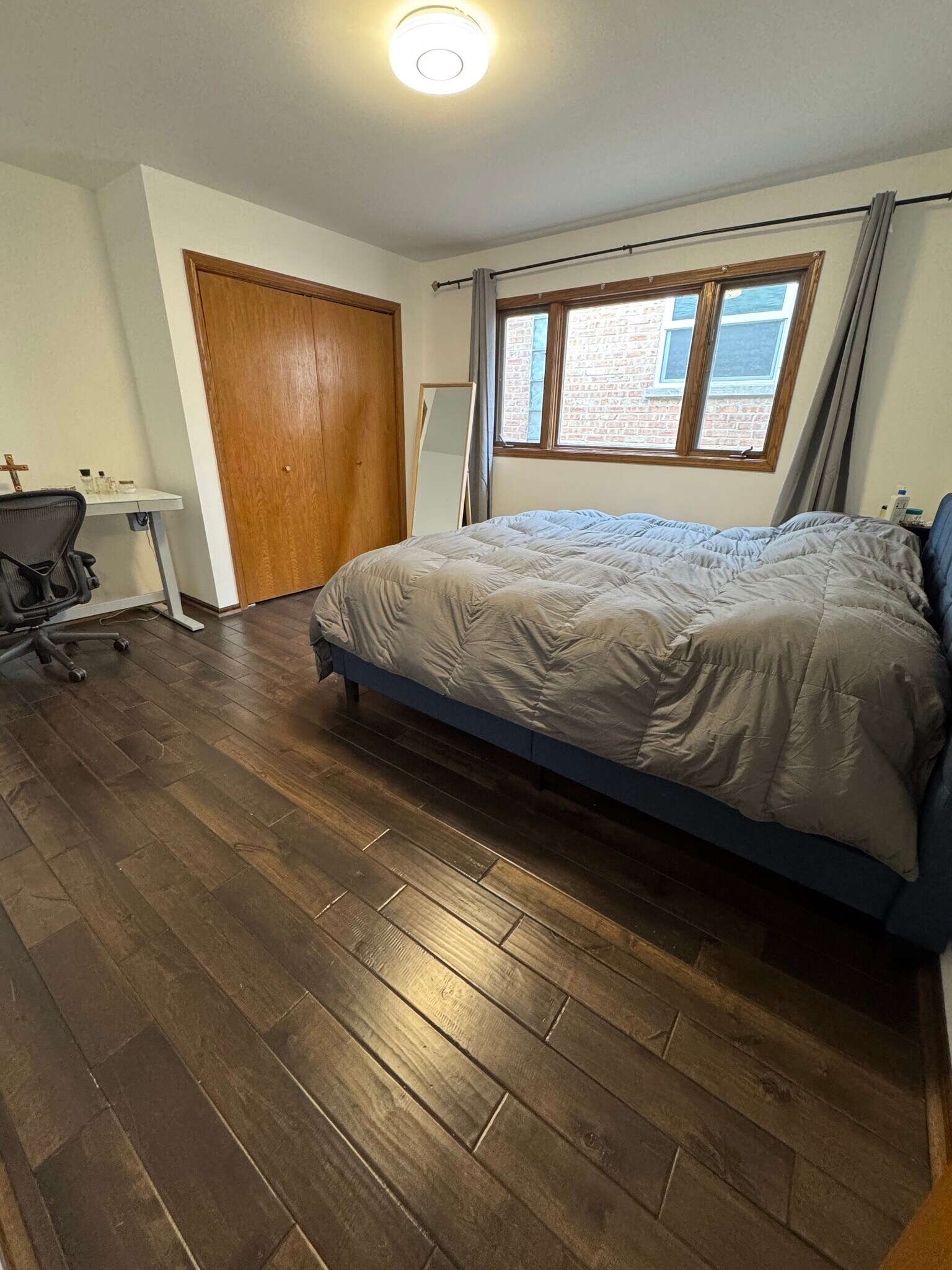 Building Photo - 6013 W Gunnison St