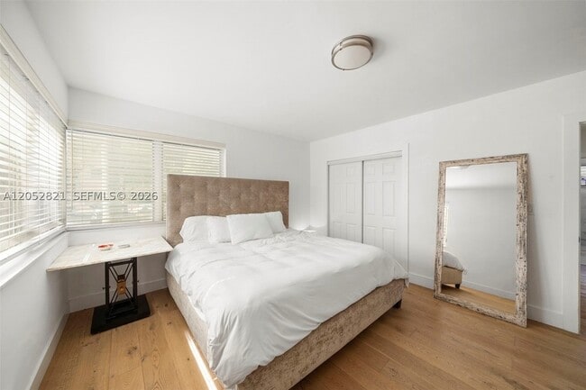 Building Photo - 1125 99th St