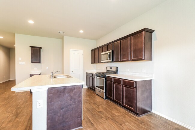Building Photo - 20835 Olive Leaf St