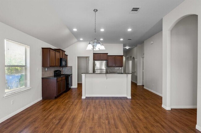 Building Photo - 12920 Snow Ln