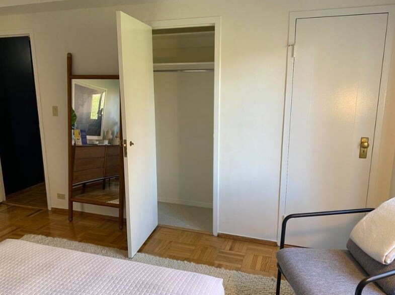 Building Photo - 47-26 98th Pl