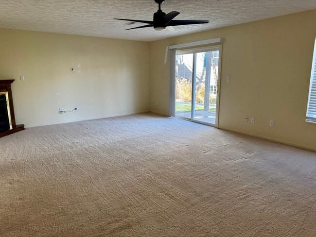 Building Photo - Beautiful 3BR 3BA Townhouse • Updated Kitchen • Deck • 2-Car Garage in Beavercreek