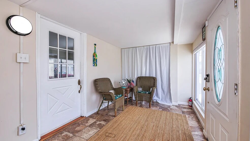 Building Photo - 201 N Portland Ave