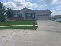 Building Photo - 32 Rolling Rock Creek Ct