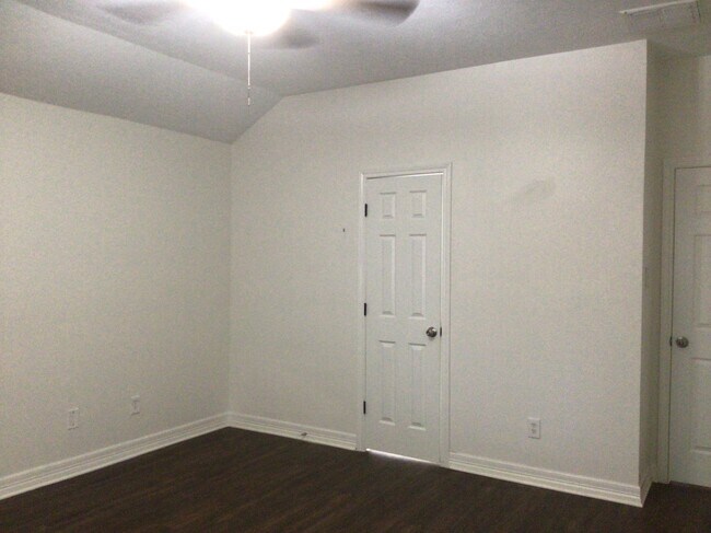 Building Photo - 16303 Mango Ridge Ct