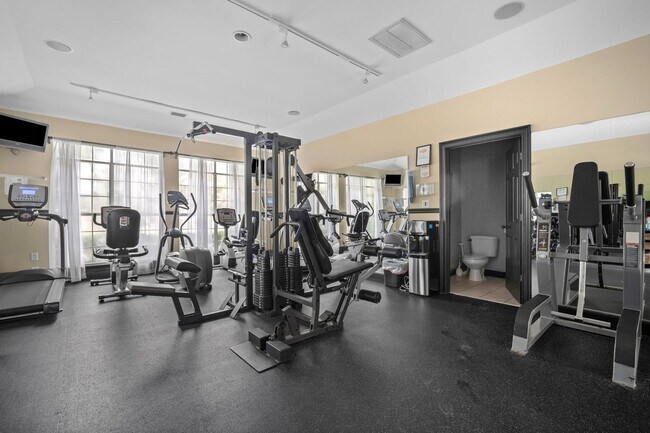 Building Photo - H36/G101