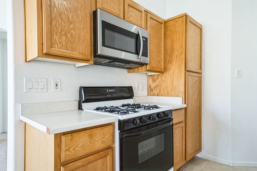 Building Photo - 6069 Mustang Breeze Trail