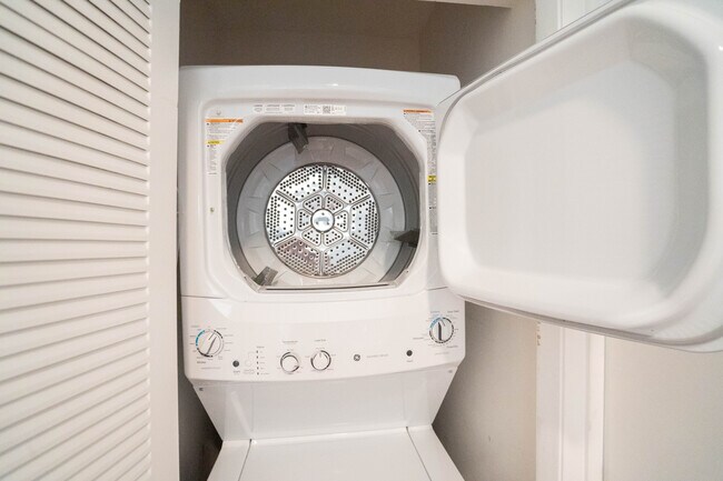 Laundry - 2281 SW 15th St