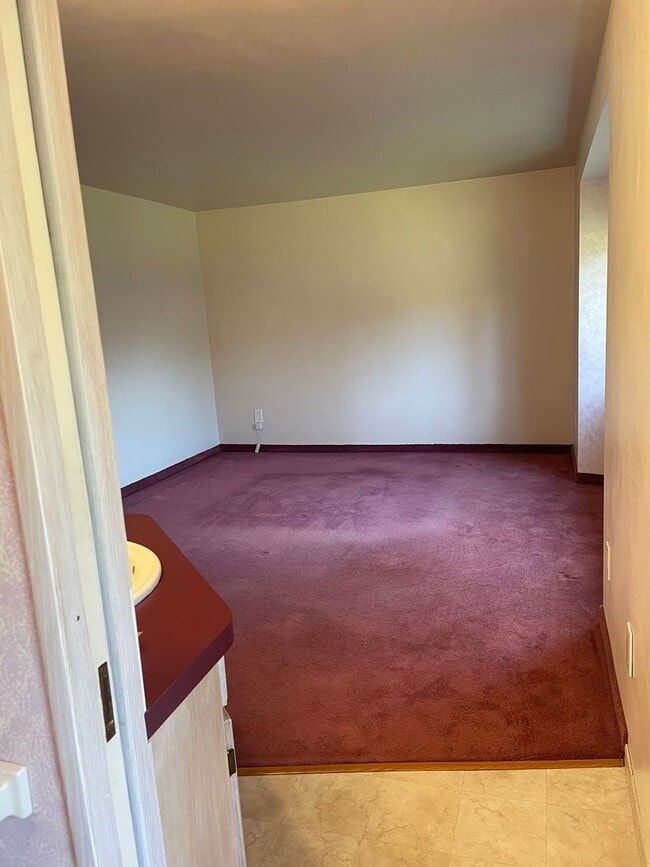 Building Photo - 2 BR/1.75 BA home in Edmonds