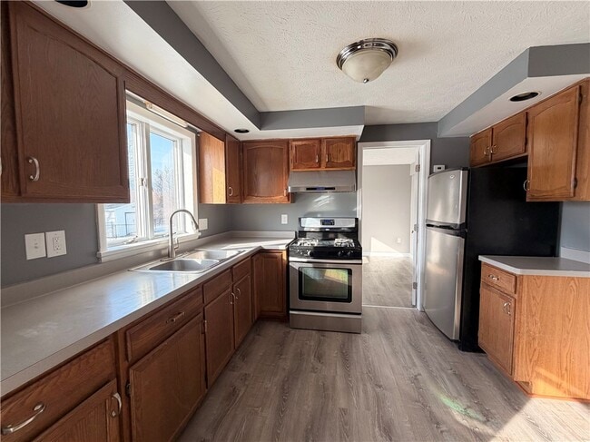 Building Photo - 598 Bram Hall Dr