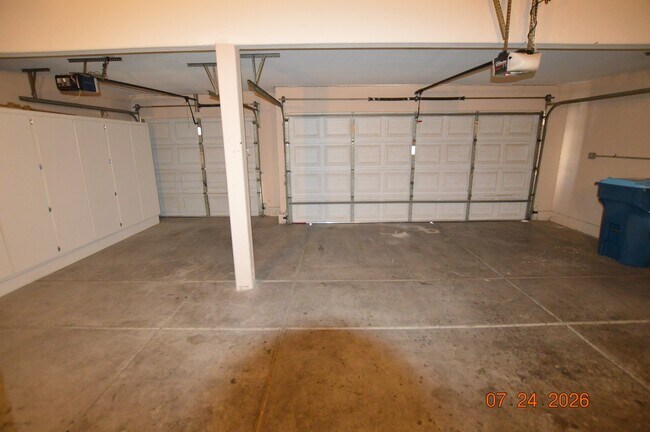 Building Photo - 10656 Primrose Arbor Ave