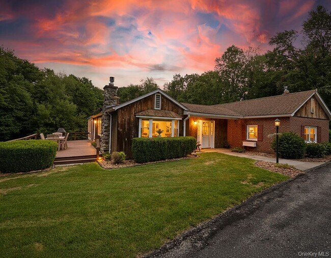 Building Photo - 116 Schoolhouse Ln
