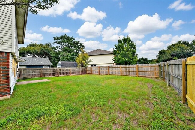 Building Photo - 12801 Margit Dr