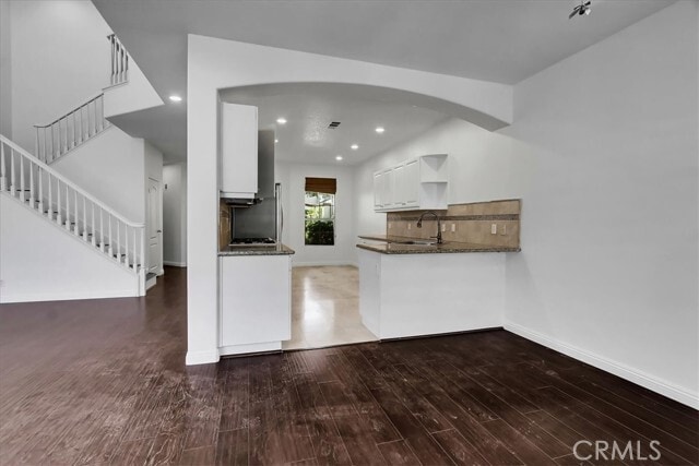 Building Photo - 43 Auvergne